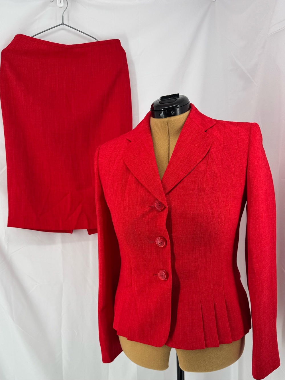 Le Suit Red Pencil Skirt and Matching Blazer Set 0291